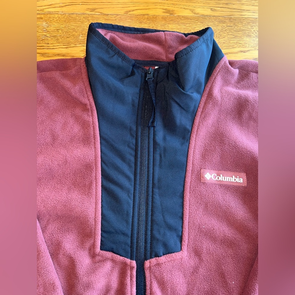 Columbia Burgundy Fleece Jacket with Black Accents | NWT | Size Medium - Picture 10 of 16
